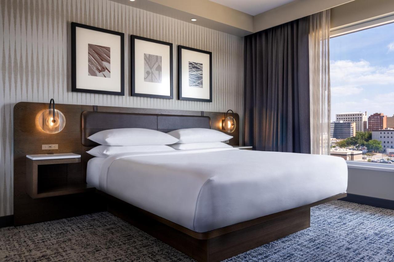 Delta Hotels By Marriott Wichita Falls Convention Center Extérieur photo