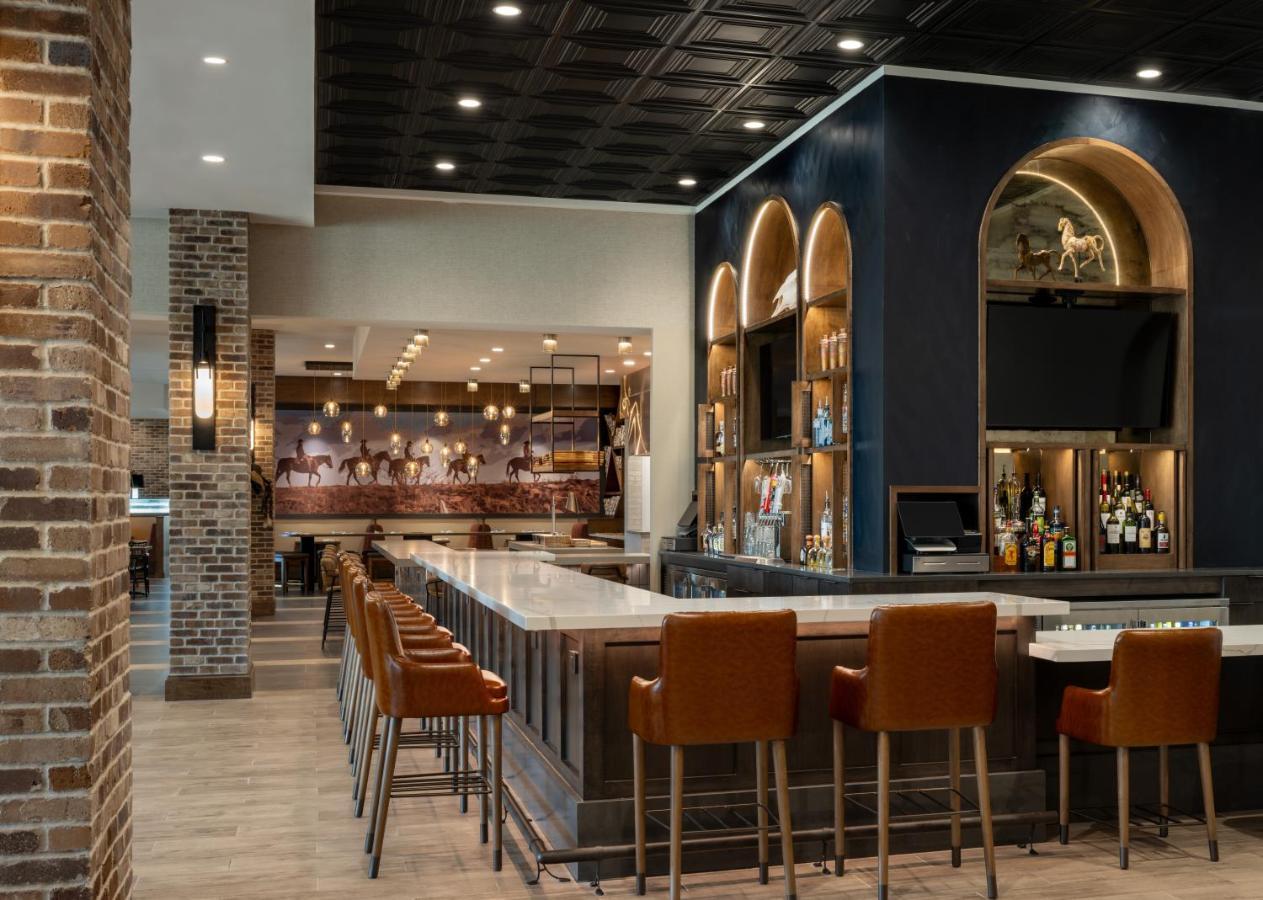 Delta Hotels By Marriott Wichita Falls Convention Center Extérieur photo