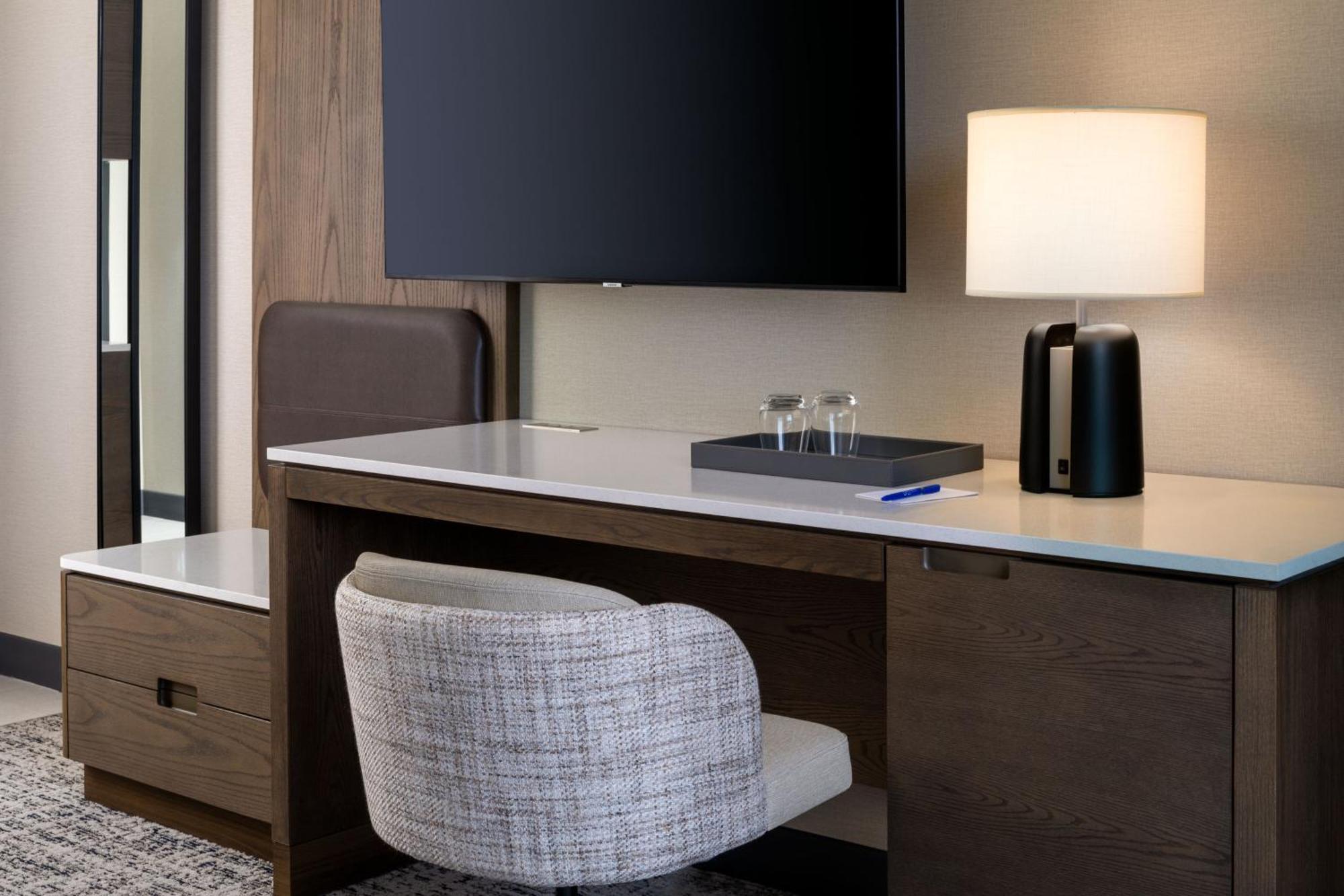 Delta Hotels By Marriott Wichita Falls Convention Center Extérieur photo
