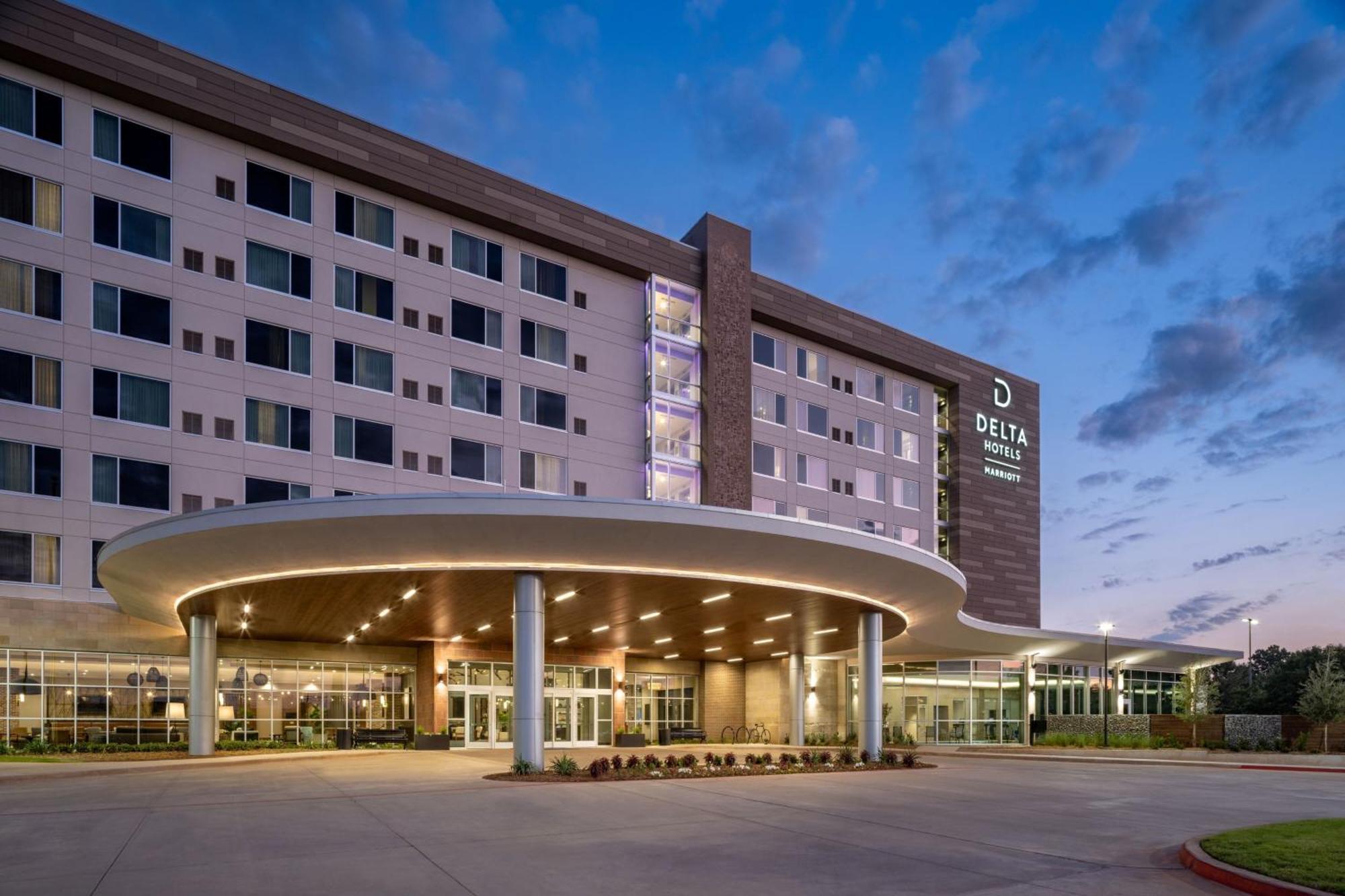 Delta Hotels By Marriott Wichita Falls Convention Center Extérieur photo